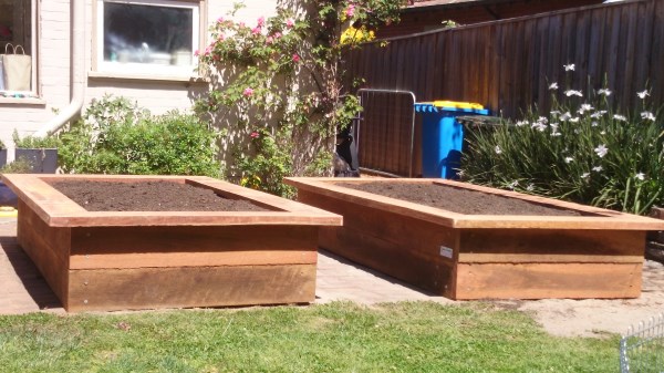 Ironbark veggie beds by Yummy Gardens Melbourne