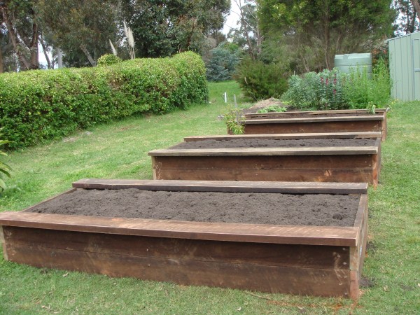 raised veggie beds with side seats by Yummy Gardens Melbourne