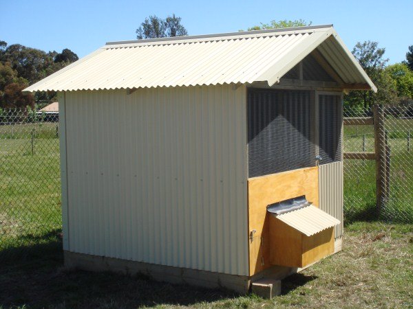 colourbond chook house by Yummy Gardens Melbourne