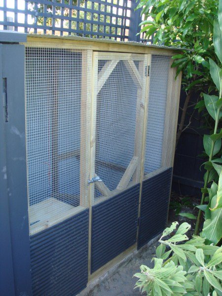 urban corrugated chookhouse by Yummy Gardens